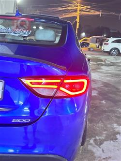 کرایسلەر 200